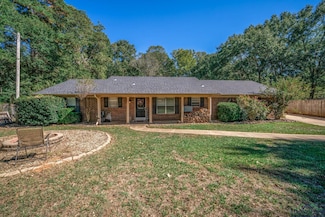 8 Hollers St, Longview, TX 75601