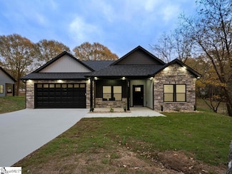 125 Bell Ave, Inman, SC 29349