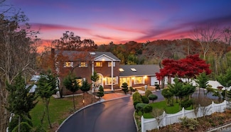 100 Old Northport Rd, Kings Park, NY 11754