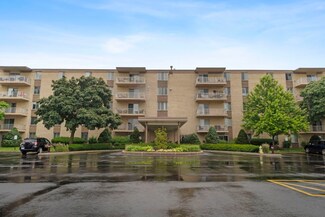 110 W Butterfield Rd Unit 409S, Elmhurst, IL 60126