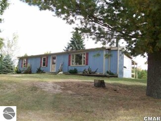 11700 E Colby Rd, Crystal, MI 48818