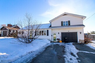 45 Sunbury Ave, Bangor, ME 04401