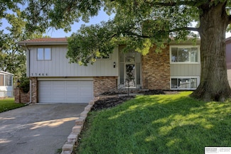 11466 Queens Dr, Omaha, NE 68164
