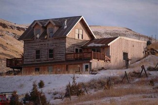 309 E South St, Virginia City, MT 59755