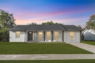5854 Schevers St, Houston, TX 77033