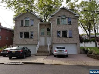 4B Shetland Ln, Palisades Park, NJ 07650