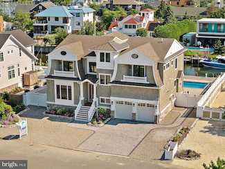 24 Beacon Dr, Beach Haven, NJ 08008