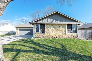 8616 E Longlake St, Wichita, KS 67207