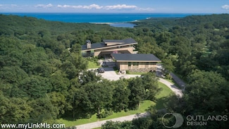 38 Fire Tower Rd, West Tisbury, MA 02568