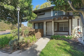 2398 S Willowbrook Ln Unit 11, Anaheim, CA 92802