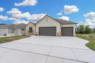 345 N Jackson Heights Ct, Wichita, KS 67206