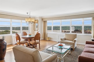 555 Kappock St Unit 20L, Bronx, NY 10463