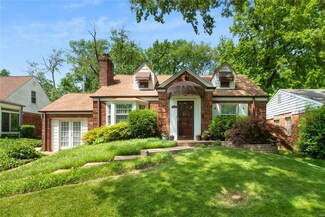 617 Country Club Dr, Saint Louis, MO 63121