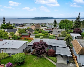 22215 10th Ave S, Des Moines, WA 98198