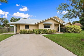 605 Ribaut Rd, Fort Pierce, FL 34947