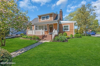 4 W Lake Rd, Red Bank, NJ 07701