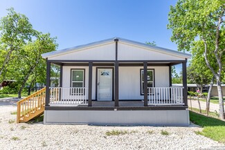 193 Live Oak St Unit 2, Medina, TX 78055