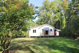 130 Parkview Rd, Springfield, VT 05156