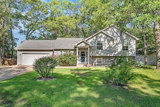 202 Oakwood Ln, Essex, IL 60935