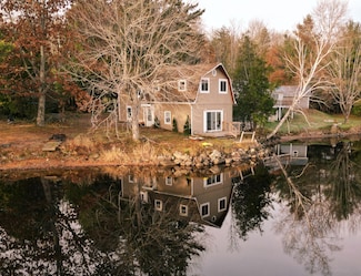 94 Taylor St, Lincoln, ME 04457