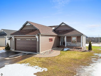 2808 W Crown Dr, Traverse City, MI 49685
