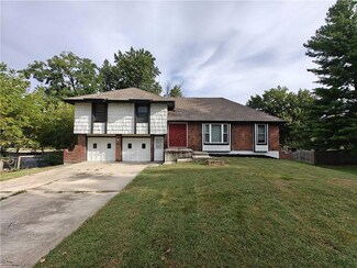 1004 NE 73rd Place, Kansas City, MO 64118