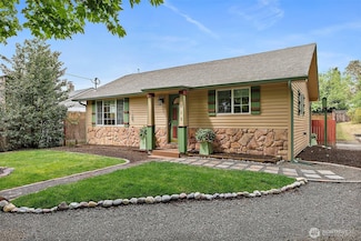 2013 Jacobsen Blvd, Bremerton, WA 98310