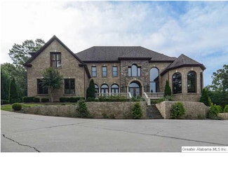 531 Castlebridge Ln, Shoal Creek, AL 35242