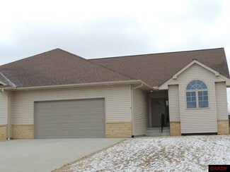 3 Egret Ln, Elysian, MN 56028