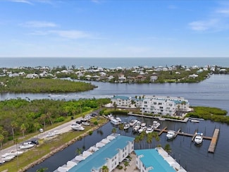 8041 Bay Pointe Dr, Englewood, FL 34224