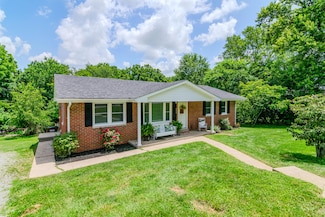 343 Meadow Ln, Flemingsburg, KY 41041