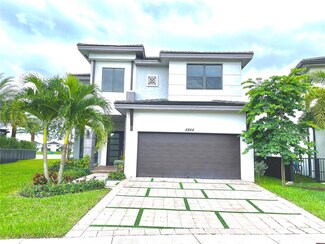 8844 NW 160th Terrace, Miami Lakes, FL 33018