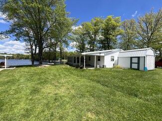 5274 N Bahr Dr Unit 14, Irons, MI 49644