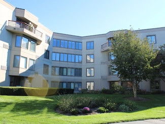 1 Lyman St Unit 305, Westborough, MA 01581