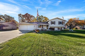 56009 Wynnewood Dr, Osceola, IN 46561