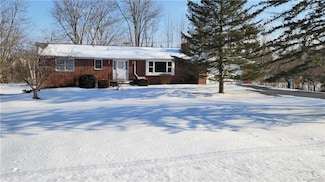 4600 Beach Ridge Rd, Lockport, NY 14094