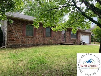 1704 Strawberry Ln, Clinton, MO 64735