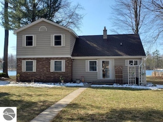 2108 W North Shore Dr, Prescott, MI 48756