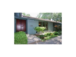 2508 Arno Rd, Mission Hills, KS 66208
