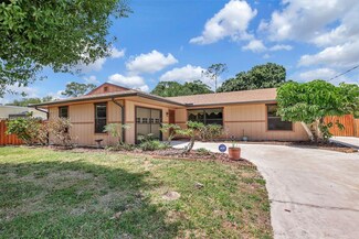 5113 Seagrape Dr, Fort Pierce, FL 34982