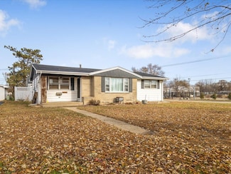 1030 Anna Ave, Machesney Park, IL 61115