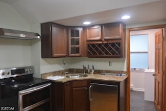 94 Madison St, Dover, NJ 07801