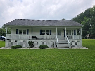 284 E Whitby Rd, Shady Spring, WV 25918