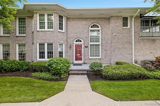 172 Windwood Pointe, Saint Clair Shores, MI 48080