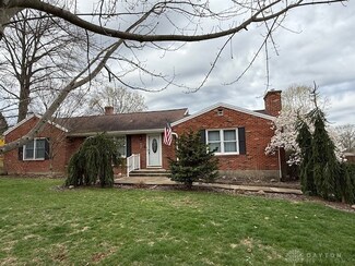 937 Whitestone Rd, Xenia, OH 45385