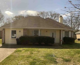 2153 Meagan Dr, Byram, MS 39272