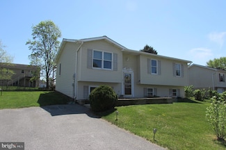 1078 Celeste Dr, Shippensburg, PA 17257