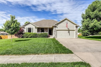 236 SW Ascot Cir, Lees Summit, MO 64082