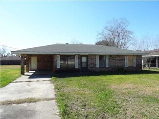 803 Martin Luther King Dr, Jeanerette, LA 70544