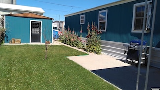 728 S 3rd St, Worland, WY 82401